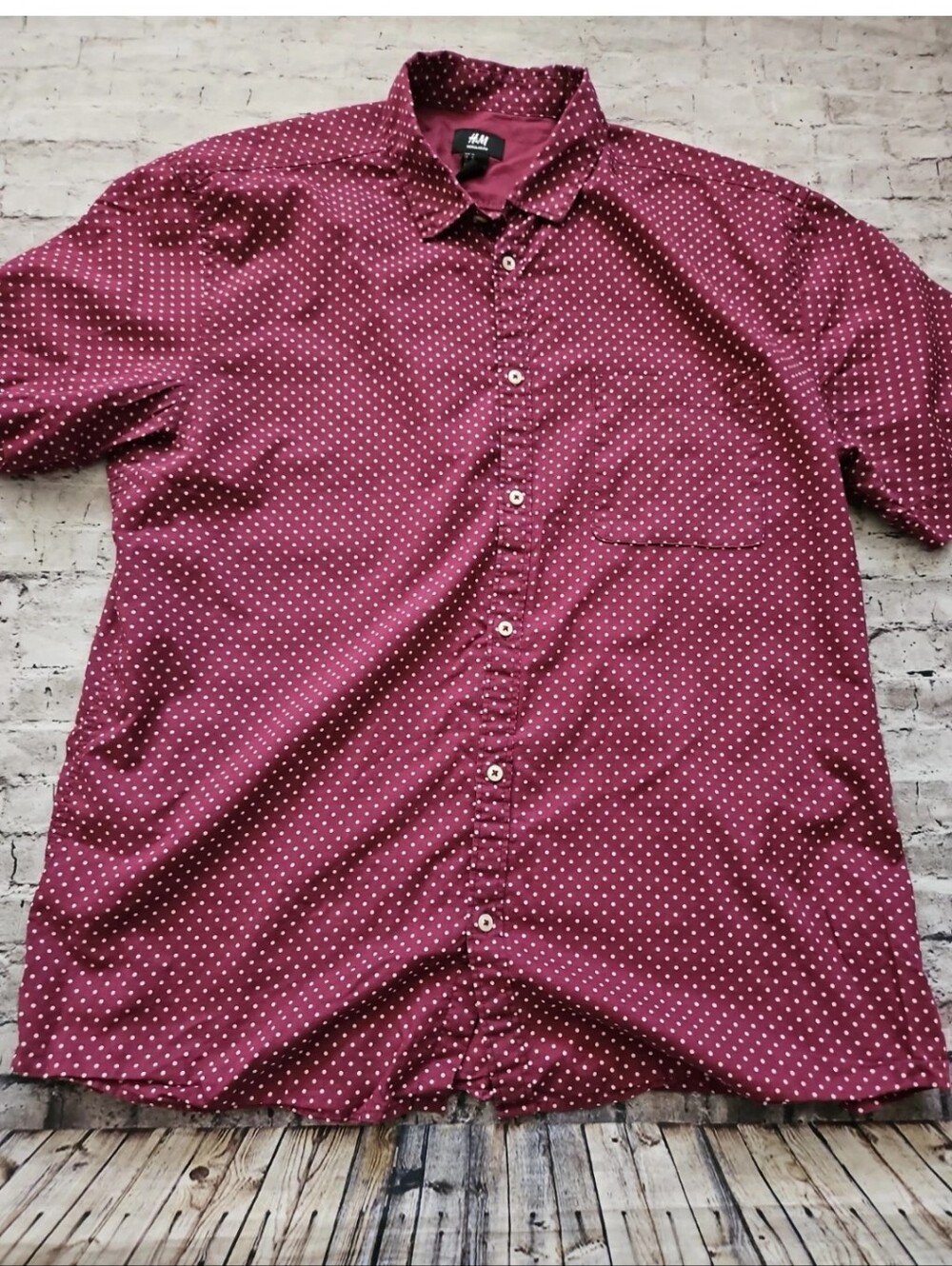 H&m Men's Size Xl Burgundy Polka Dot Regular Fit Shortsleeve Shirt